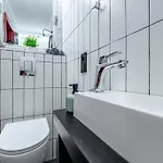 три квартала от оперного-тихий лофт-новый апарт Appartement *