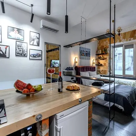 Appartement три квартала от оперного-тихий лофт-новый апарт Odessa