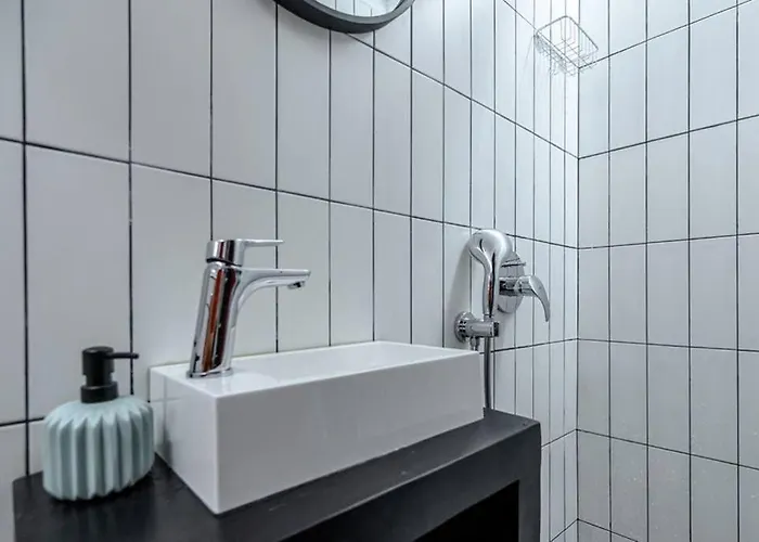 три квартала от оперного-тихий лофт-новый апарт * Одеса