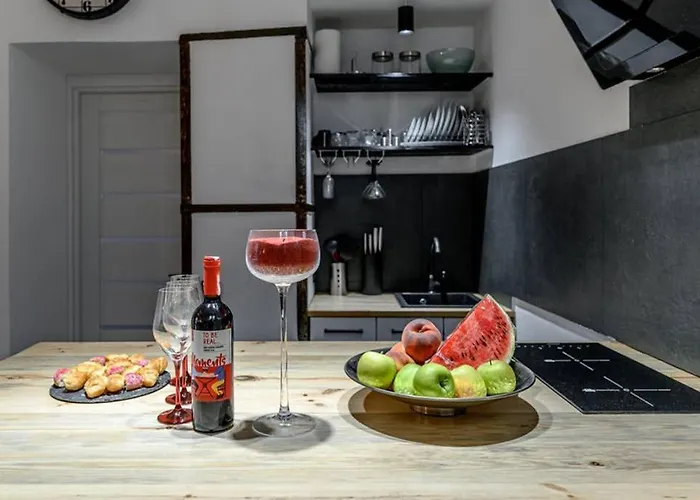 Apartman три квартала от оперного-тихий лофт-новый апарт