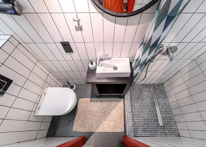 Апартаменти три квартала от оперного-тихий лофт-новый апарт *