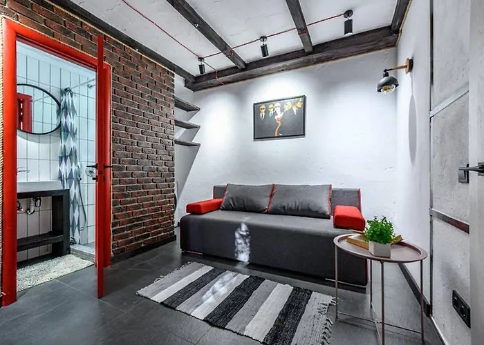 три квартала от оперного-тихий лофт-новый апарт *