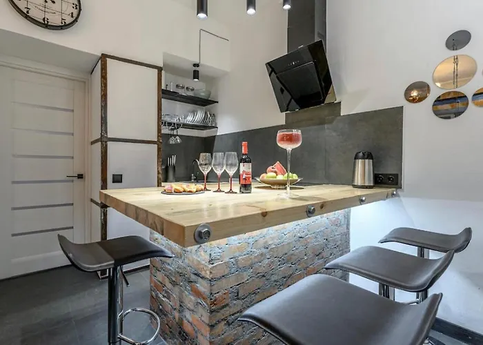 Apartman три квартала от оперного-тихий лофт-новый апарт