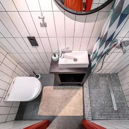 Apartment три квартала от оперного-тихий лофт-новый апарт *